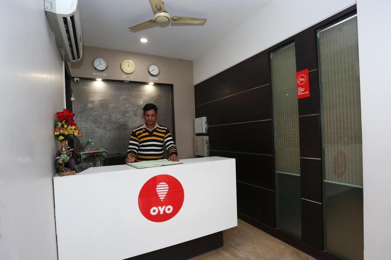 Capital O 1391 Hotel Pushpa Vilas Gáziábád Kültér fotó
