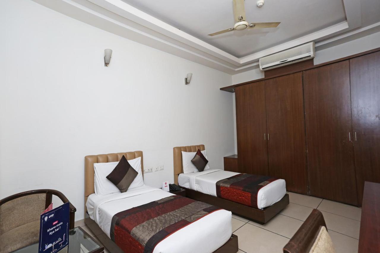 Capital O 1391 Hotel Pushpa Vilas Gáziábád Kültér fotó